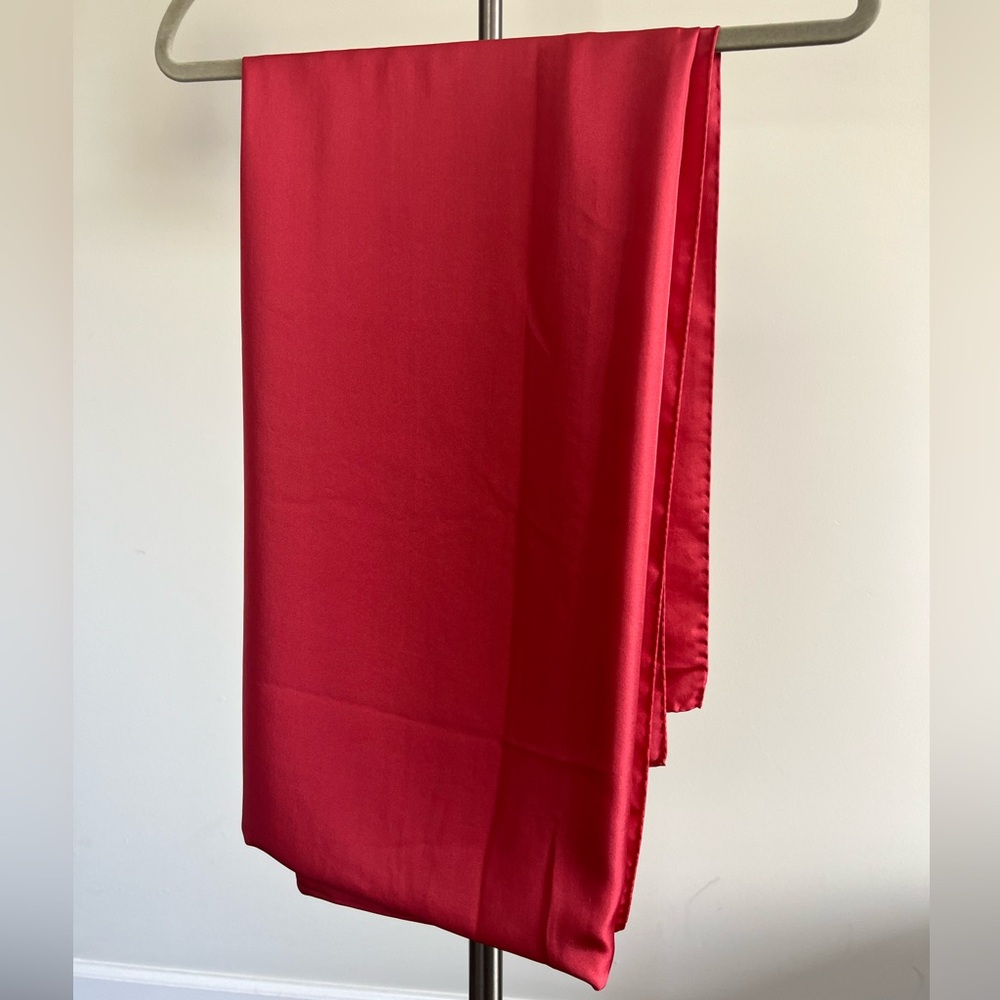 Brand New Elegant scarf from Foliero sorti